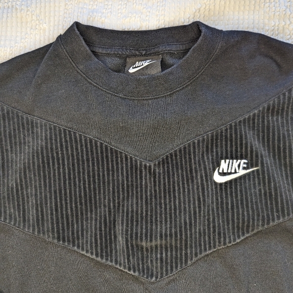 Nike║Black Textured Sweatshirt║Size S - Picture 3 of 6